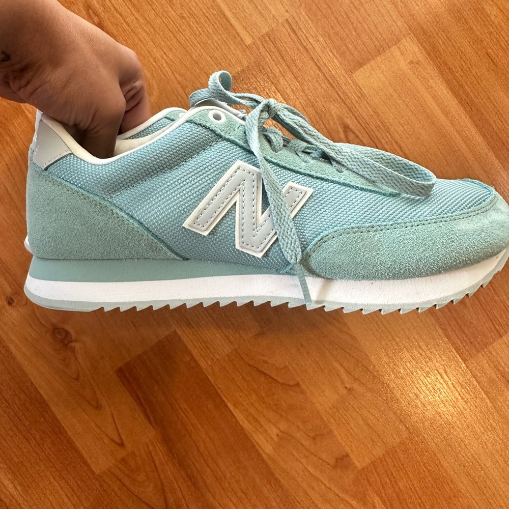 New Balance sneakers - size 8